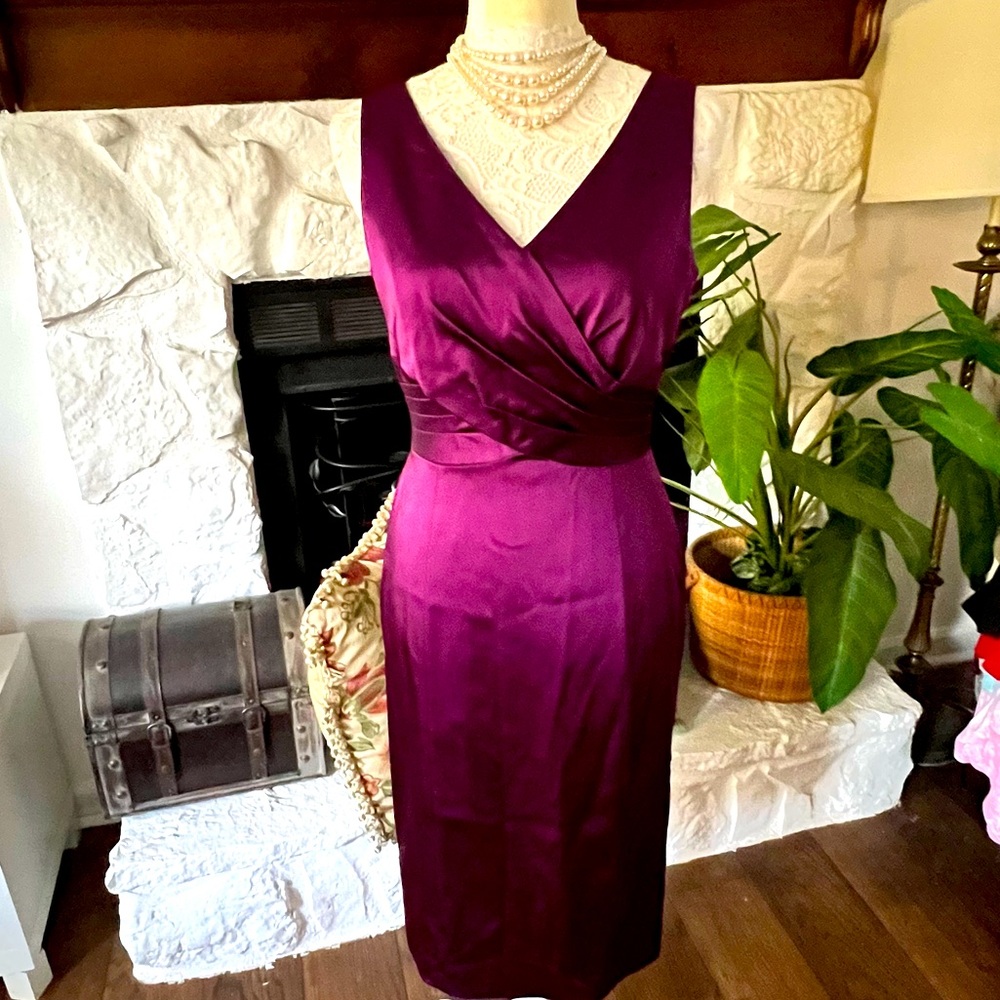 Tahari Women Purple Sleeveless Cocktail Dress Size 4
